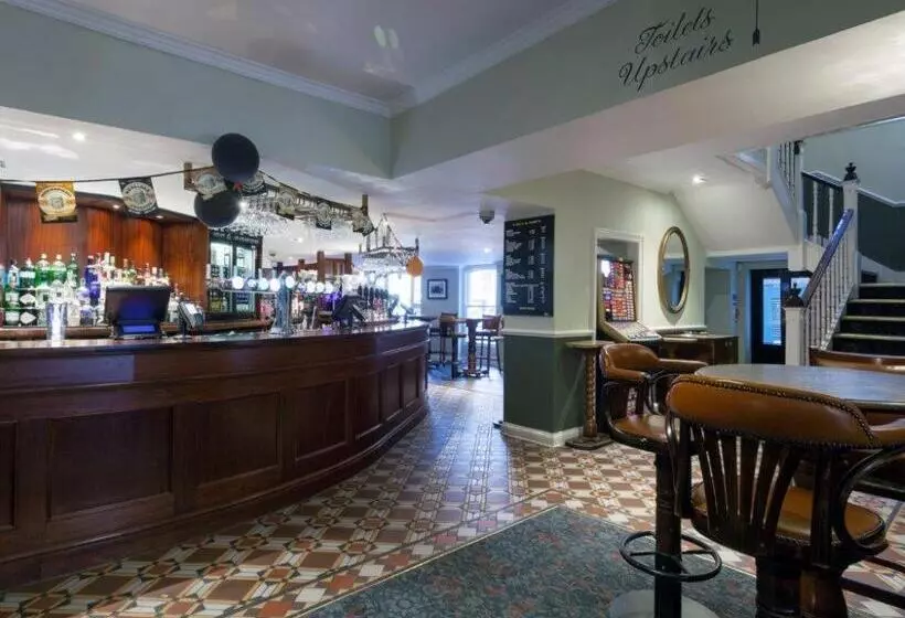 Hotel The Greyhound Wetherspoon