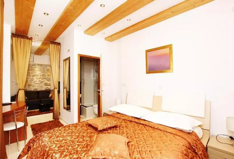 Hotel Villa Kampanel