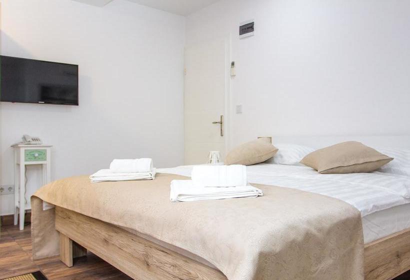 پانسیون Guesthouse Dubai