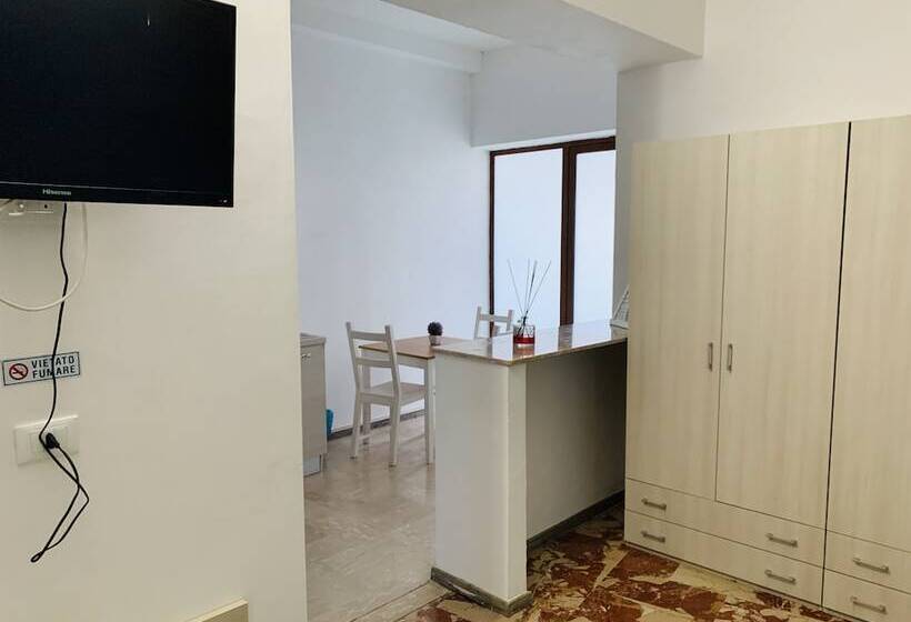 ペンション Residence R&b Tyrrhenum