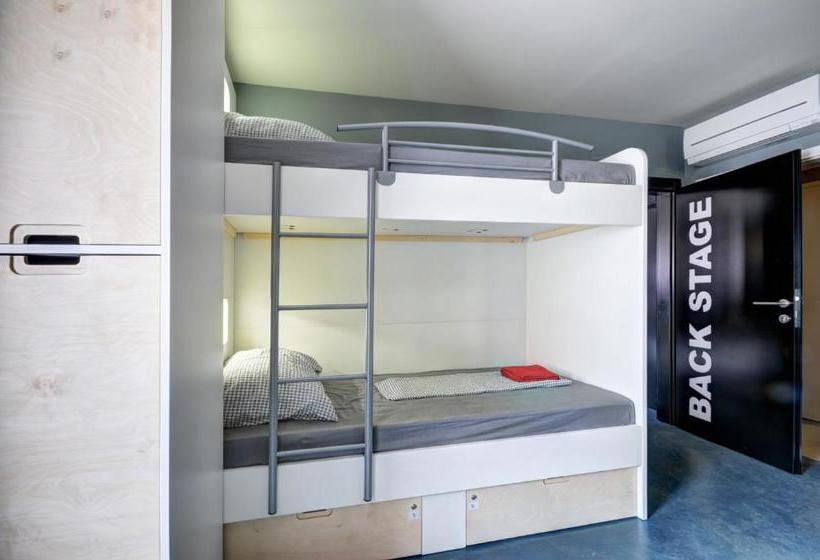 ユースホステル Rock Rooms Pula