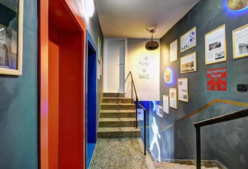 ユースホステル Rock Rooms Pula