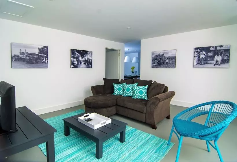 Beaumont Suites