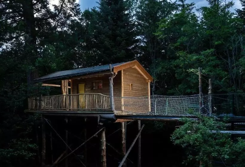 Aamiaismajoitus (B&B) Domaine De La Font Vineuse & Spa