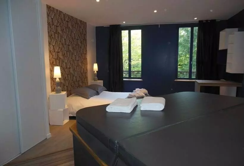 Aamiaismajoitus (B&B) Domaine De La Font Vineuse & Spa