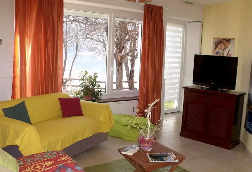 مسافرخانه Gîte Les Dormillouses