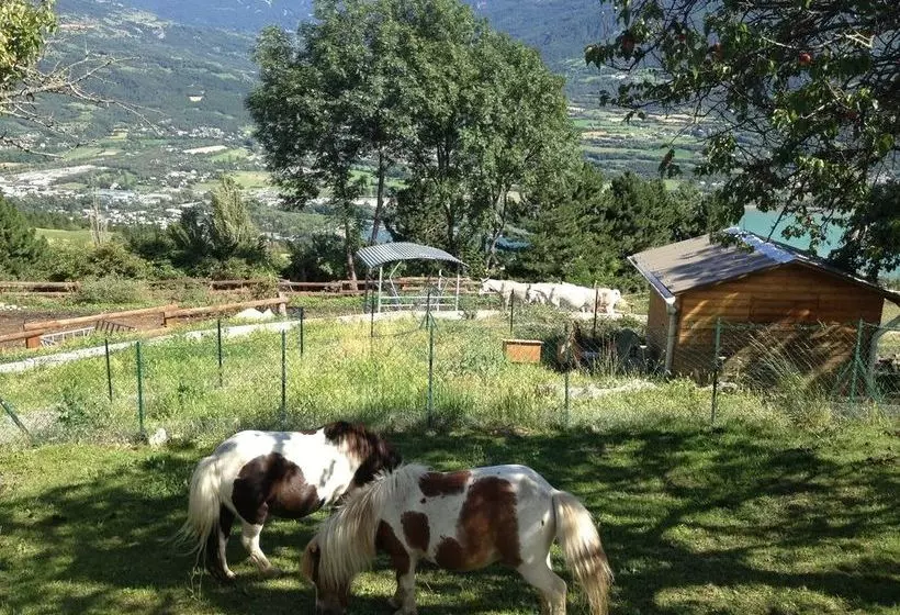 مسافرخانه Gîte Les Dormillouses