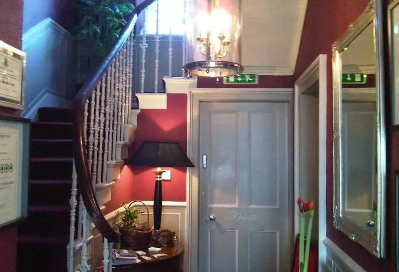 Hotelli Allandale House