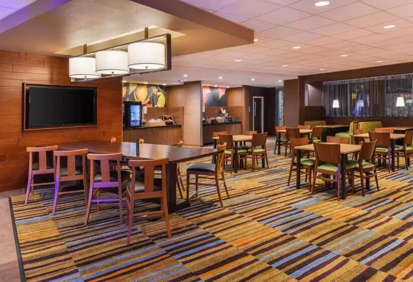 ホテル Fairfield Inn & Suites By Marriott Coralville