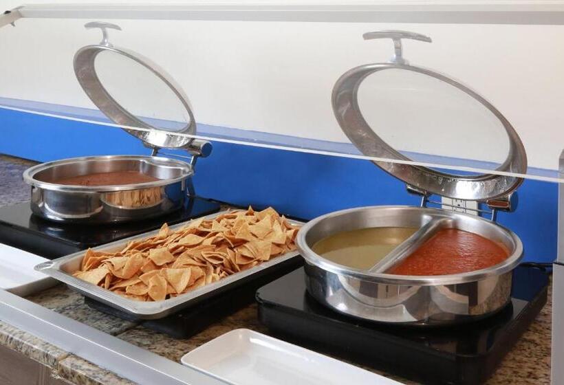 Hotel Holiday Inn Express Tuxpan, An Ihg