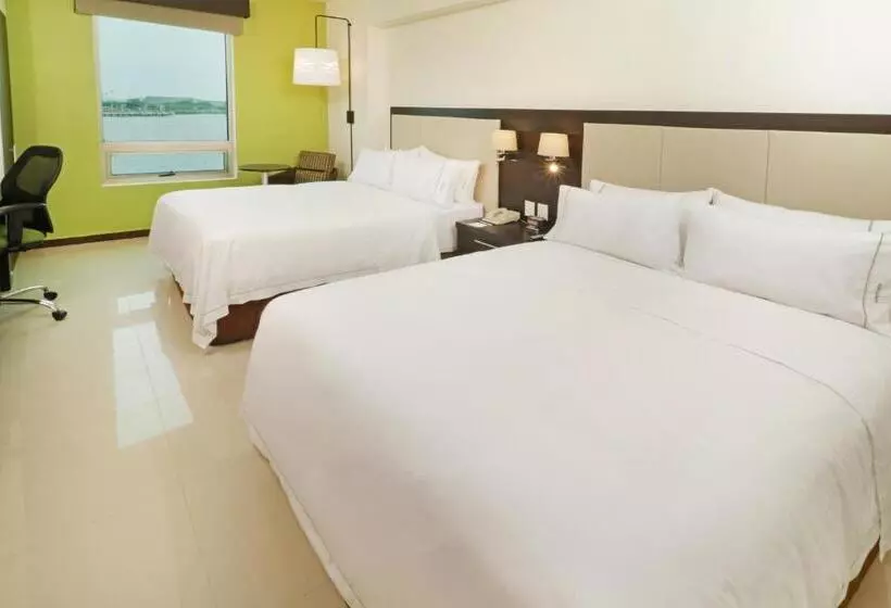 Hotelli Holiday Inn Express   Tuxpan, An Ihg