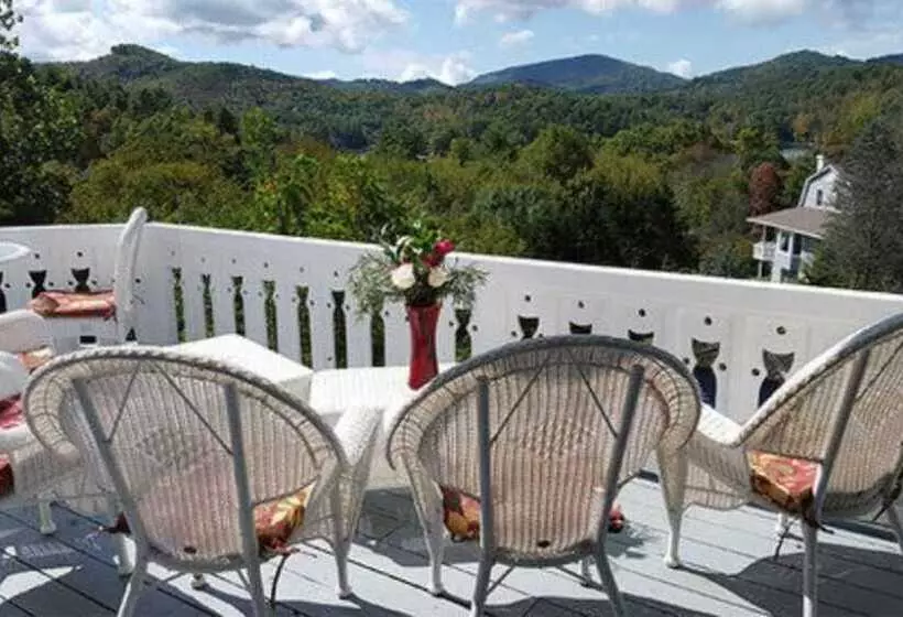 Aamiaismajoitus (B&B) Innisfree Boutique Inn By The Lake