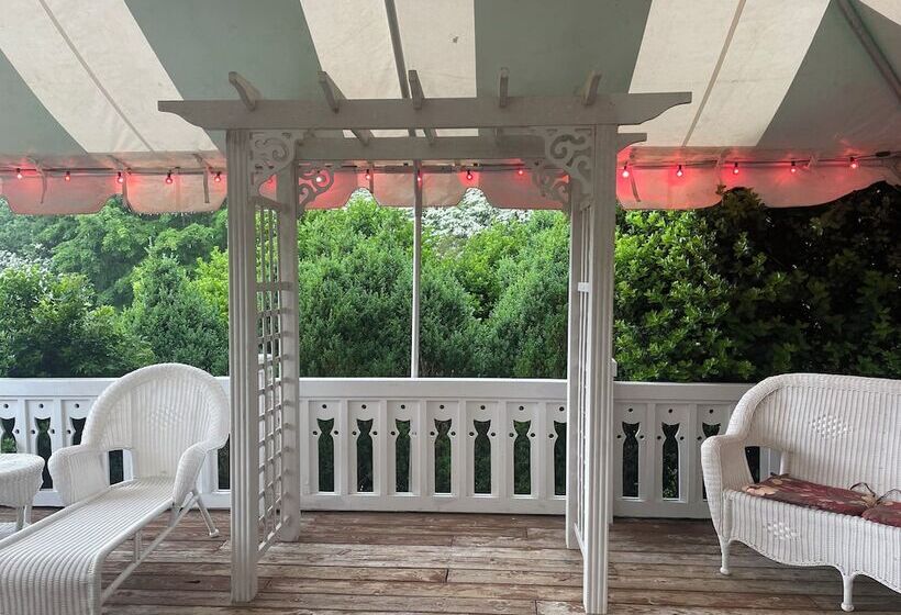 ベッドアンドブレックファースト Innisfree Boutique Inn By The Lake