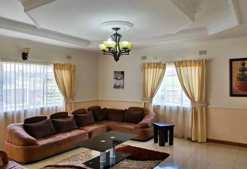 پانسیون Home Up Guest House