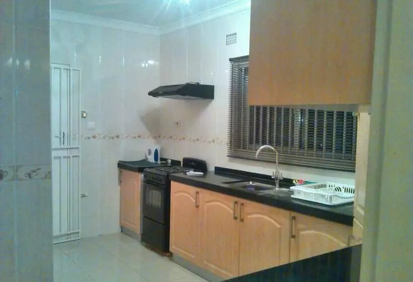 پانسیون Home Up Guest House