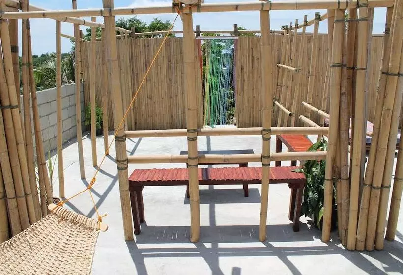 ペンション Roger S Place Gay Guesthouse   Caters To Gay Men