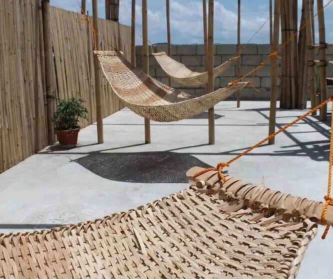 ペンション Roger S Place Gay Guesthouse   Caters To Gay Men