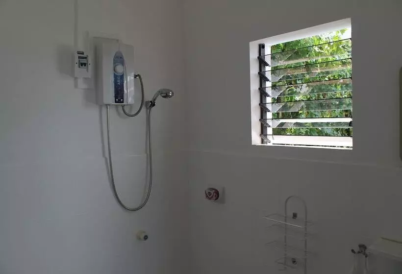 ペンション Roger S Place Gay Guesthouse   Caters To Gay Men