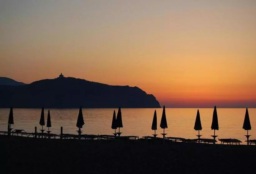 Baia Dei Delfini