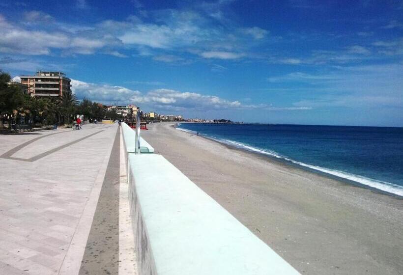 تختخواب و صبحانه La Dimora Degli Artisti