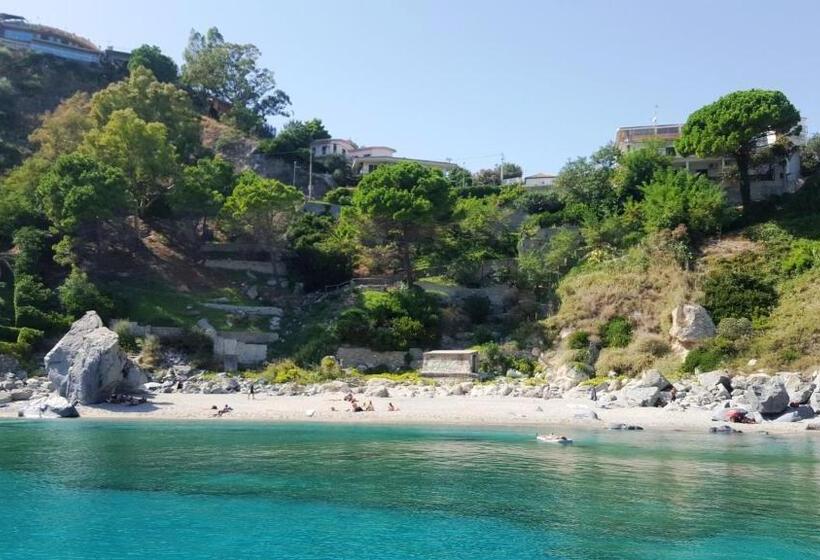 تختخواب و صبحانه La Dimora Degli Artisti