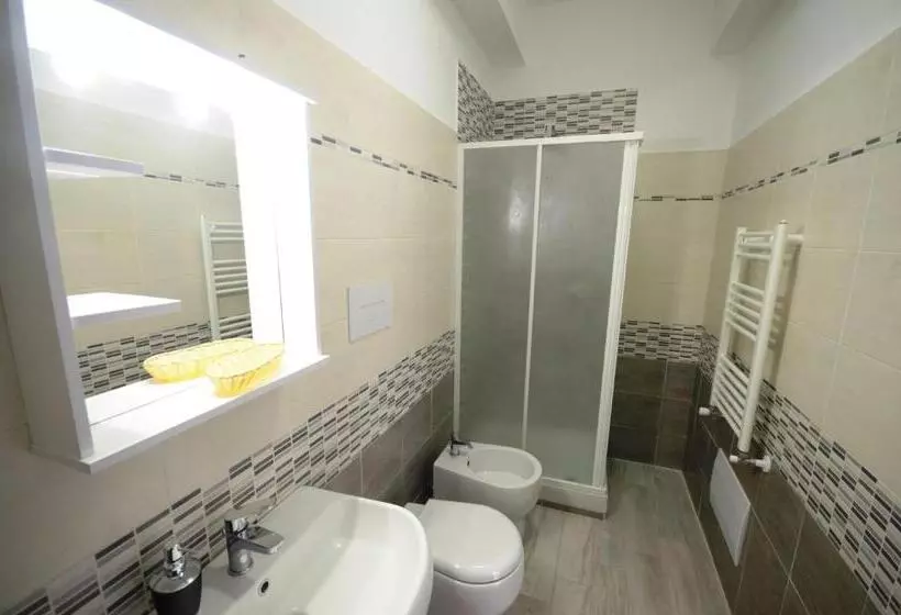 تختخواب و صبحانه La Dimora Degli Artisti