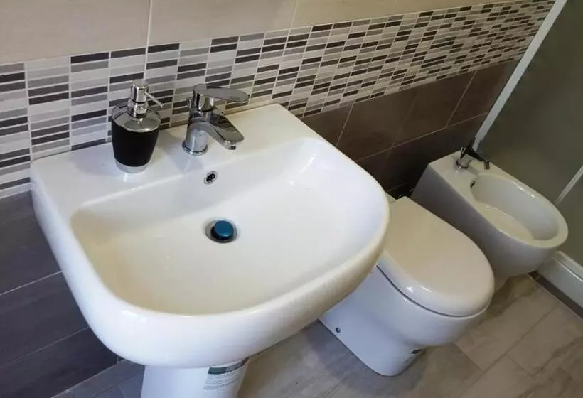 تختخواب و صبحانه La Dimora Degli Artisti