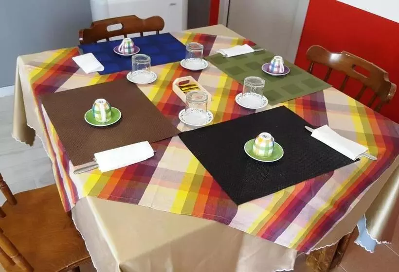 تختخواب و صبحانه La Dimora Degli Artisti