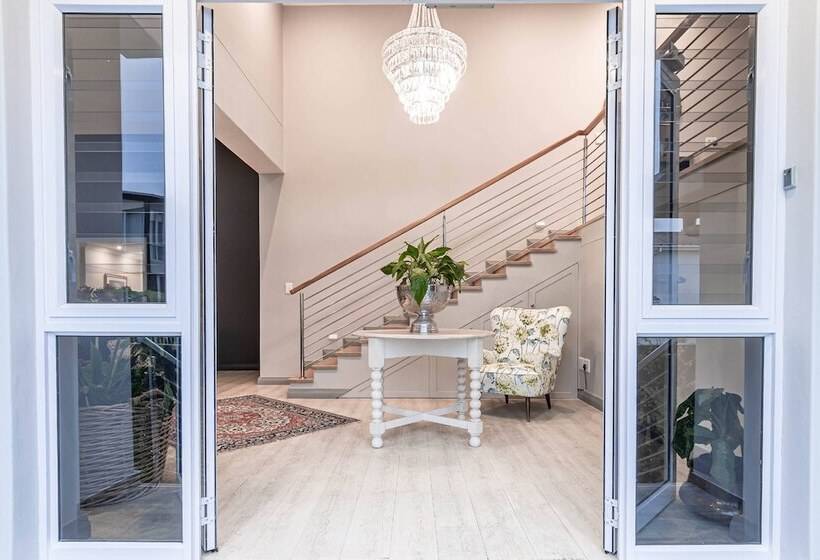 צימר Whale Coast Ocean Villa