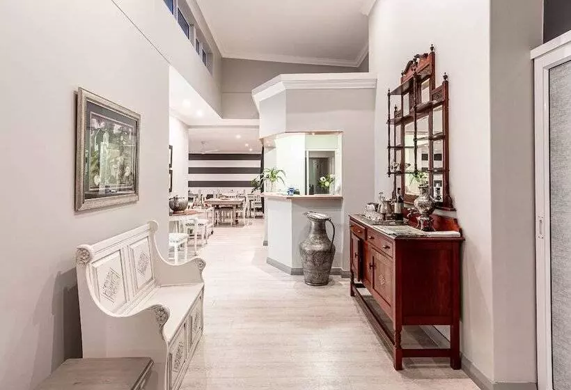 Aamiaismajoitus (B&B) Whale Coast Ocean Villa