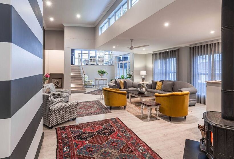 צימר Whale Coast Ocean Villa