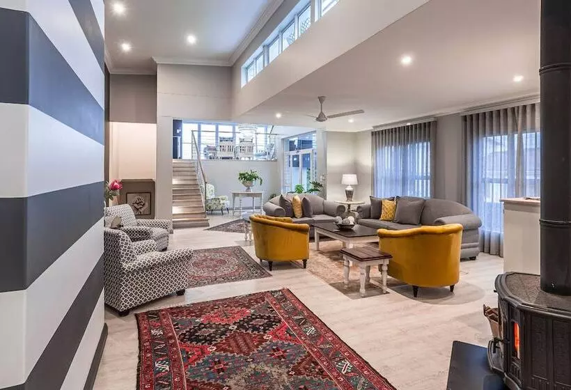 Aamiaismajoitus (B&B) Whale Coast Ocean Villa