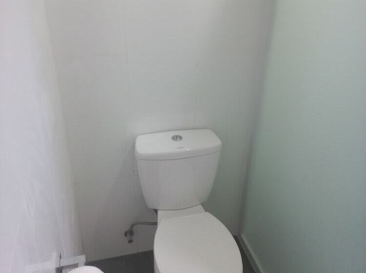 Cămin Kingston Lodge