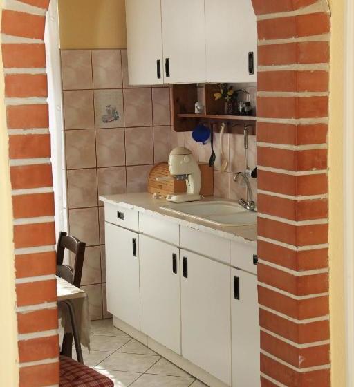 호텔 Aphrodite Apartments & Café