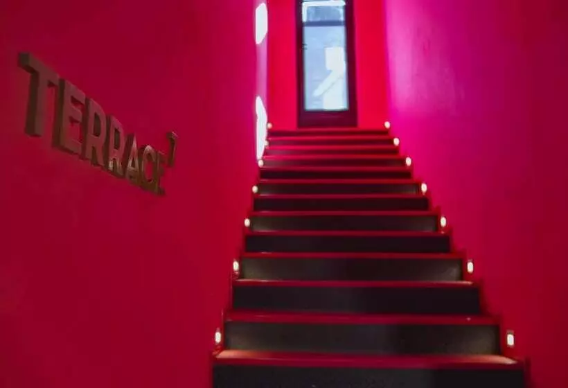 هتل Boulevardside