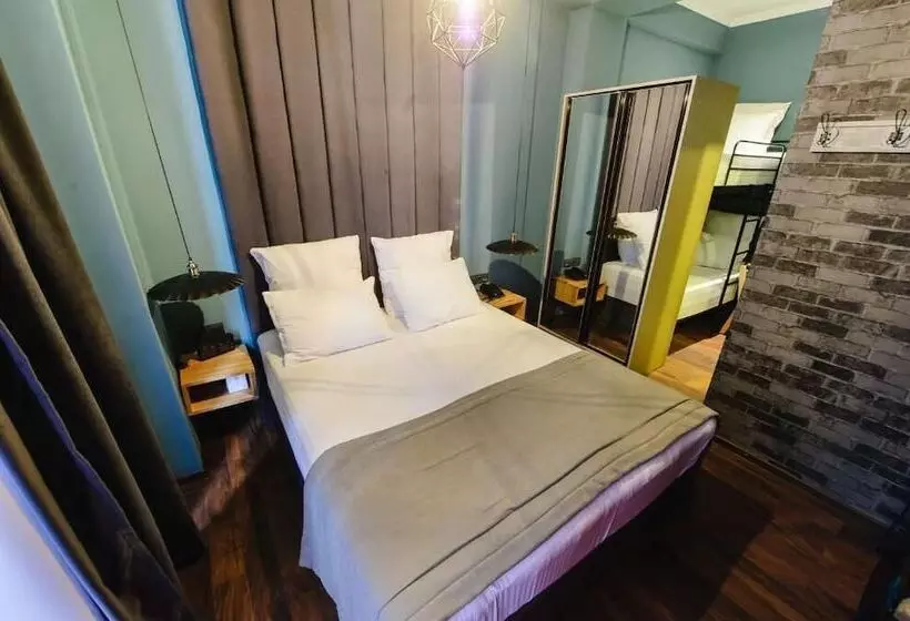 هتل Boulevardside