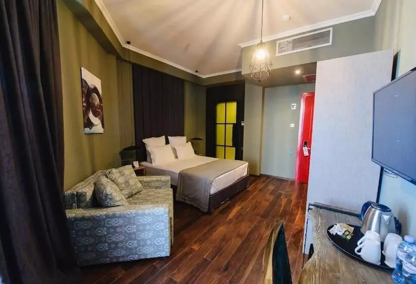 هتل Boulevardside