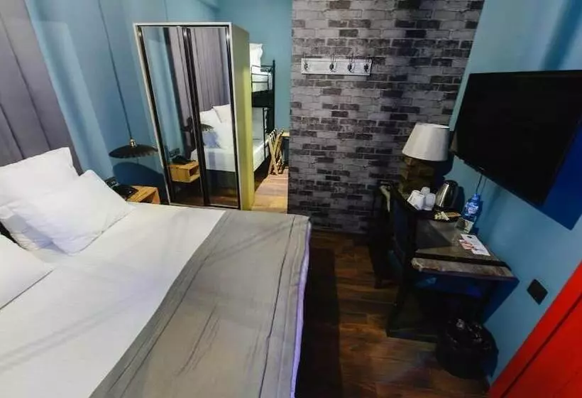 هتل Boulevardside