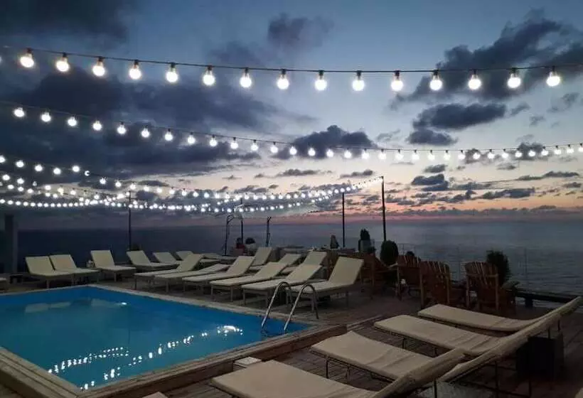 هتل Boulevardside