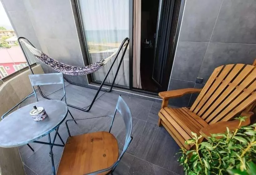 هتل Boulevardside