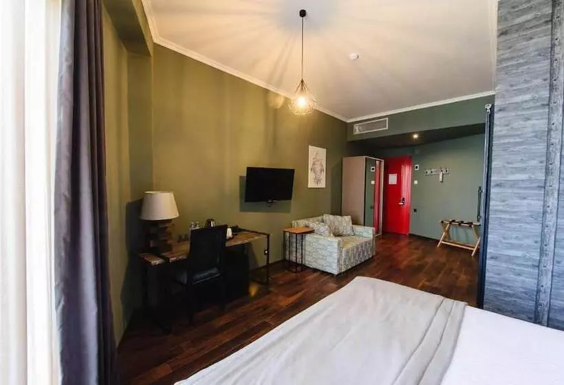 هتل Boulevardside