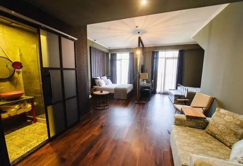 هتل Boulevardside