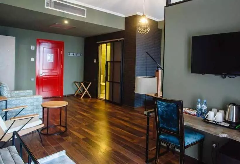 هتل Boulevardside