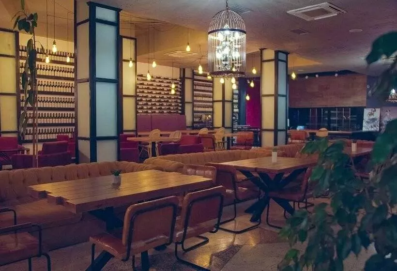 هتل Boulevardside