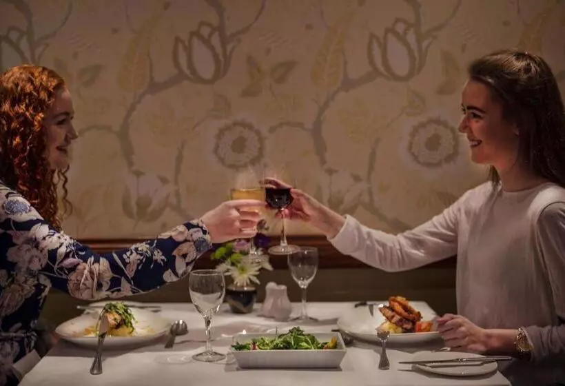 Hotelli Breffni Arms