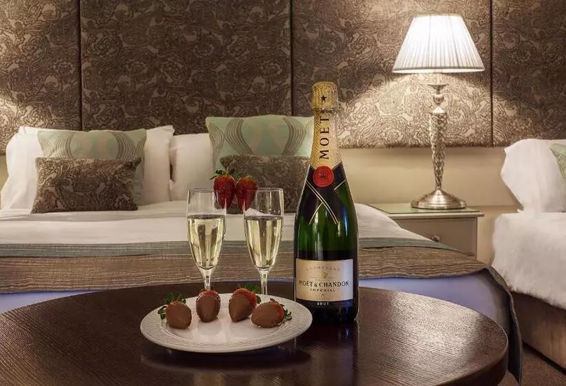 Hotelli Breffni Arms