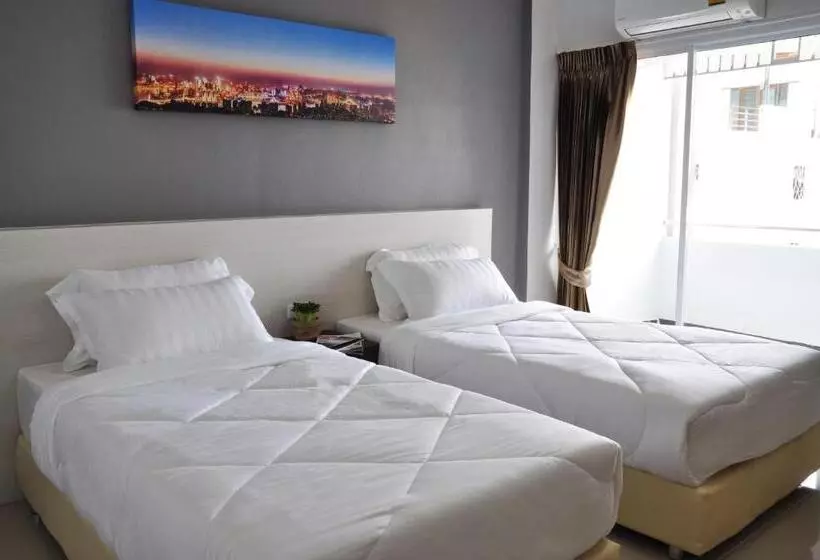 هتل C Room @ Airport By Choktawee