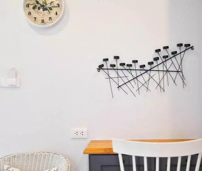 هتل C Room @ Airport By Choktawee