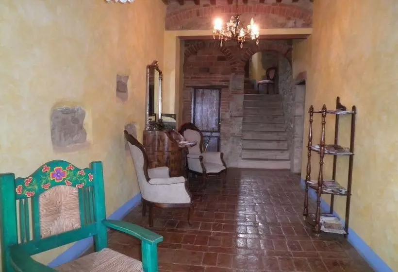Hotelli La Mulattiera Country House