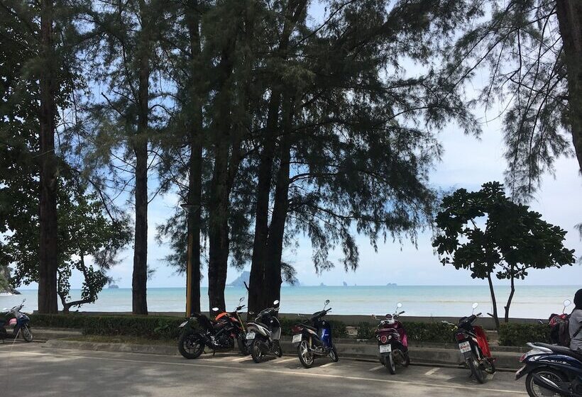 호텔 Maneetel Krabi Beachfront Sha Plus